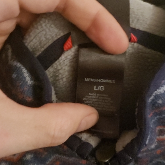 North face pullover - Picture 3 of 3